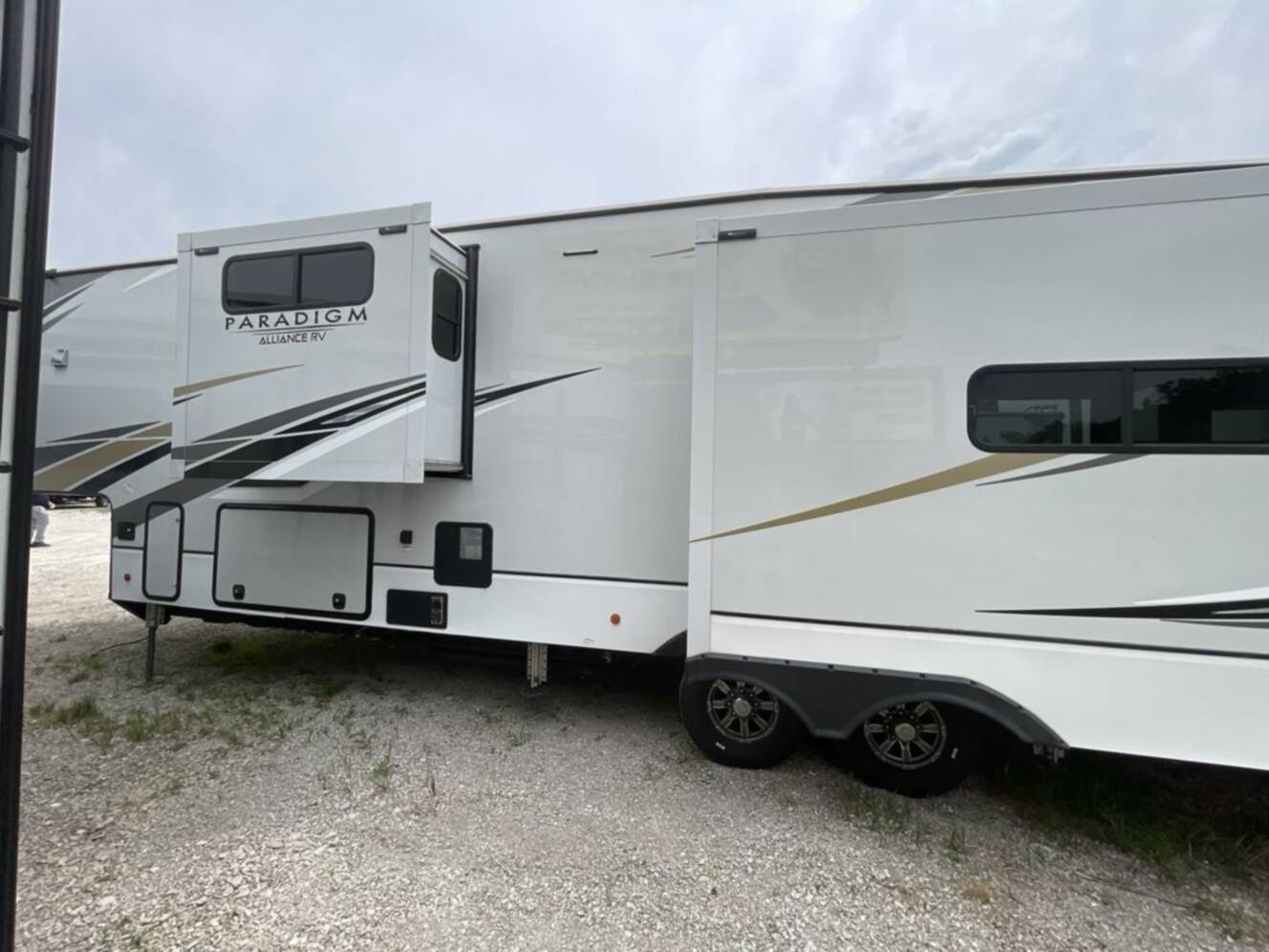 A photo of this 2021 Alliance Paradigm 370FB