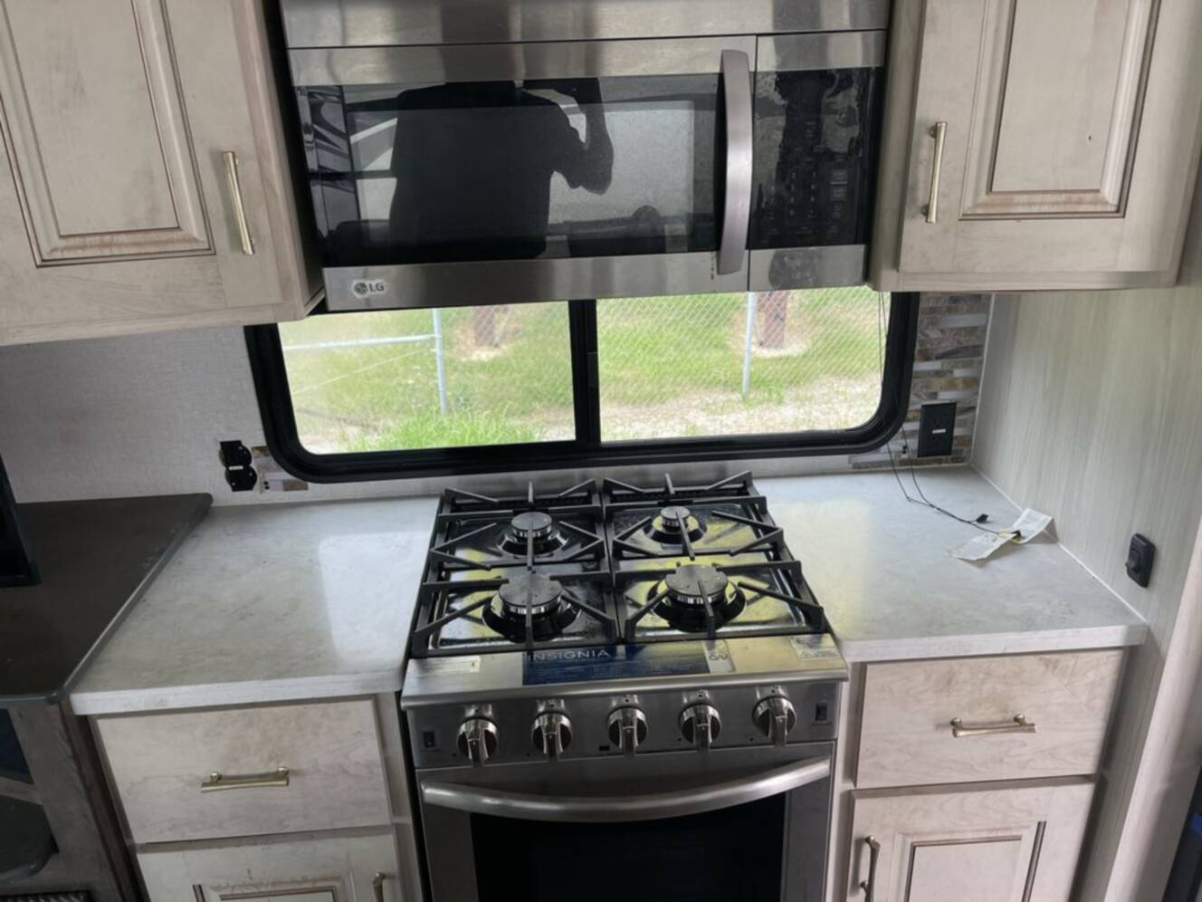 A photo of this 2021 Alliance Paradigm 370FB