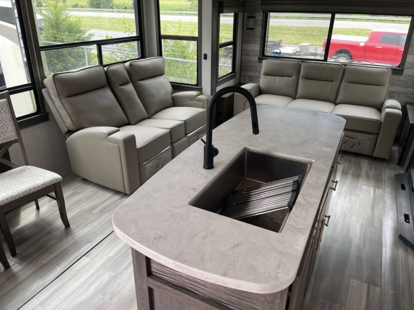 A photo of this 2021 Alliance Paradigm 370FB