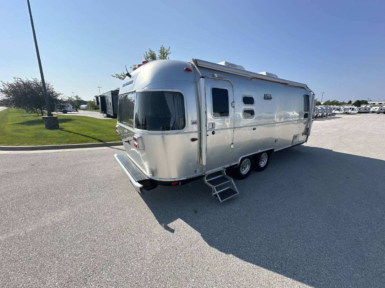 A photo of this 2017 Airstream International Serenity 25FB