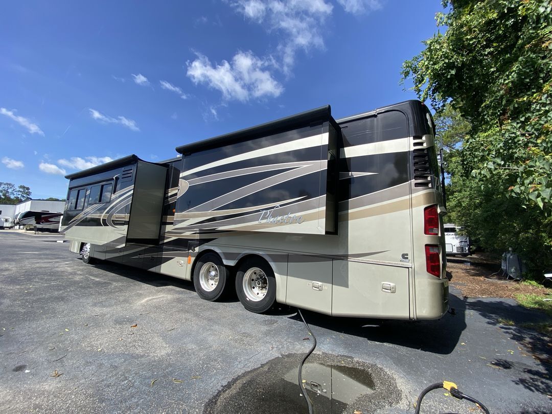 2009 Tiffin Motorhomes Phaeton 42QRH in st. augustine FL