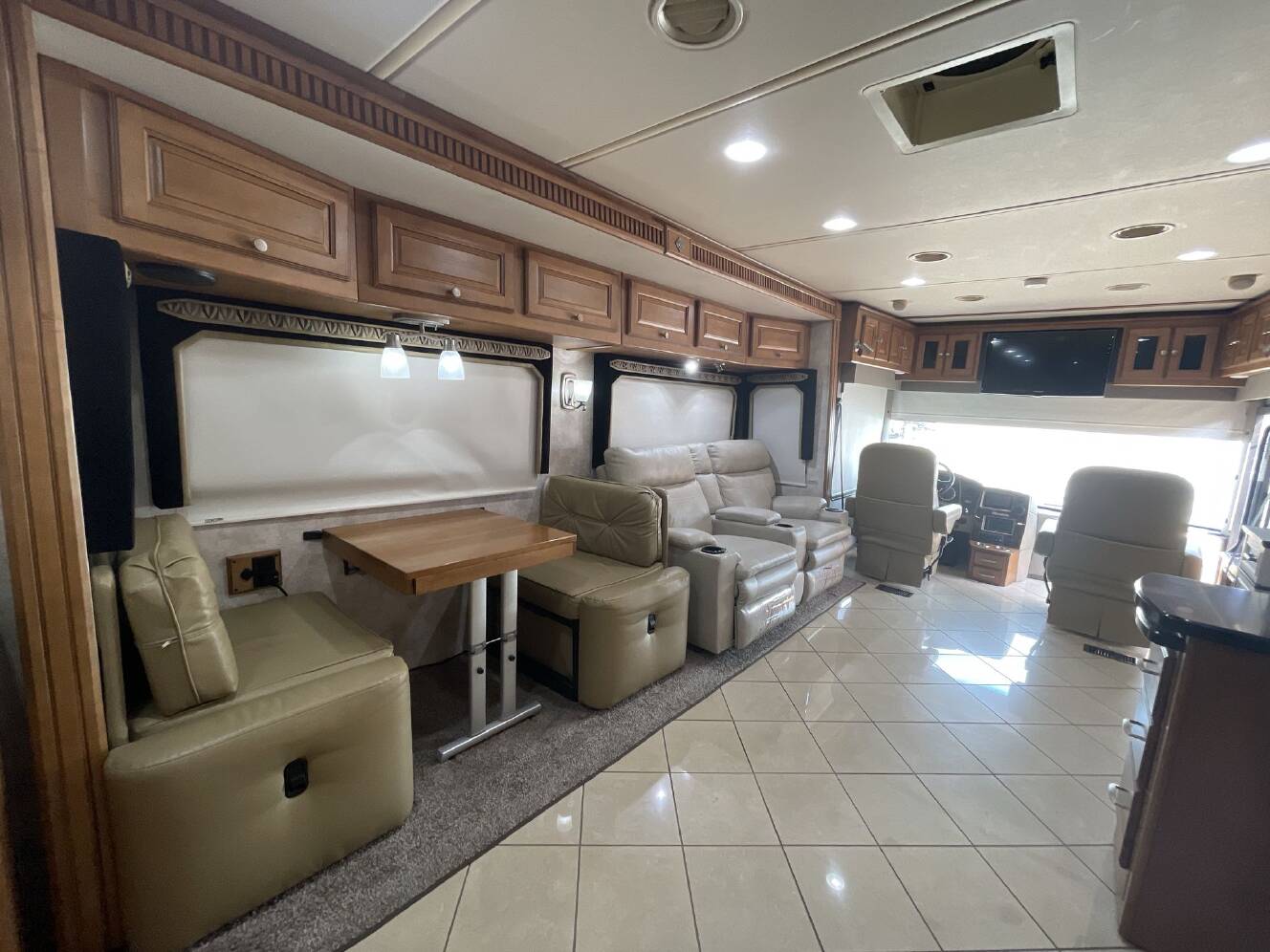 A photo of this 2012 Itasca MERIDIAN 36M