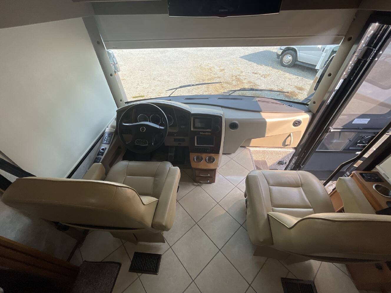 A photo of this 2012 Itasca MERIDIAN 36M