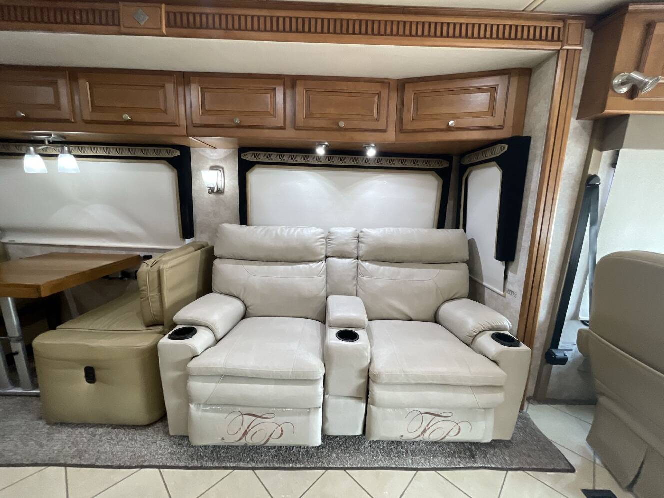 A photo of this 2012 Itasca MERIDIAN 36M