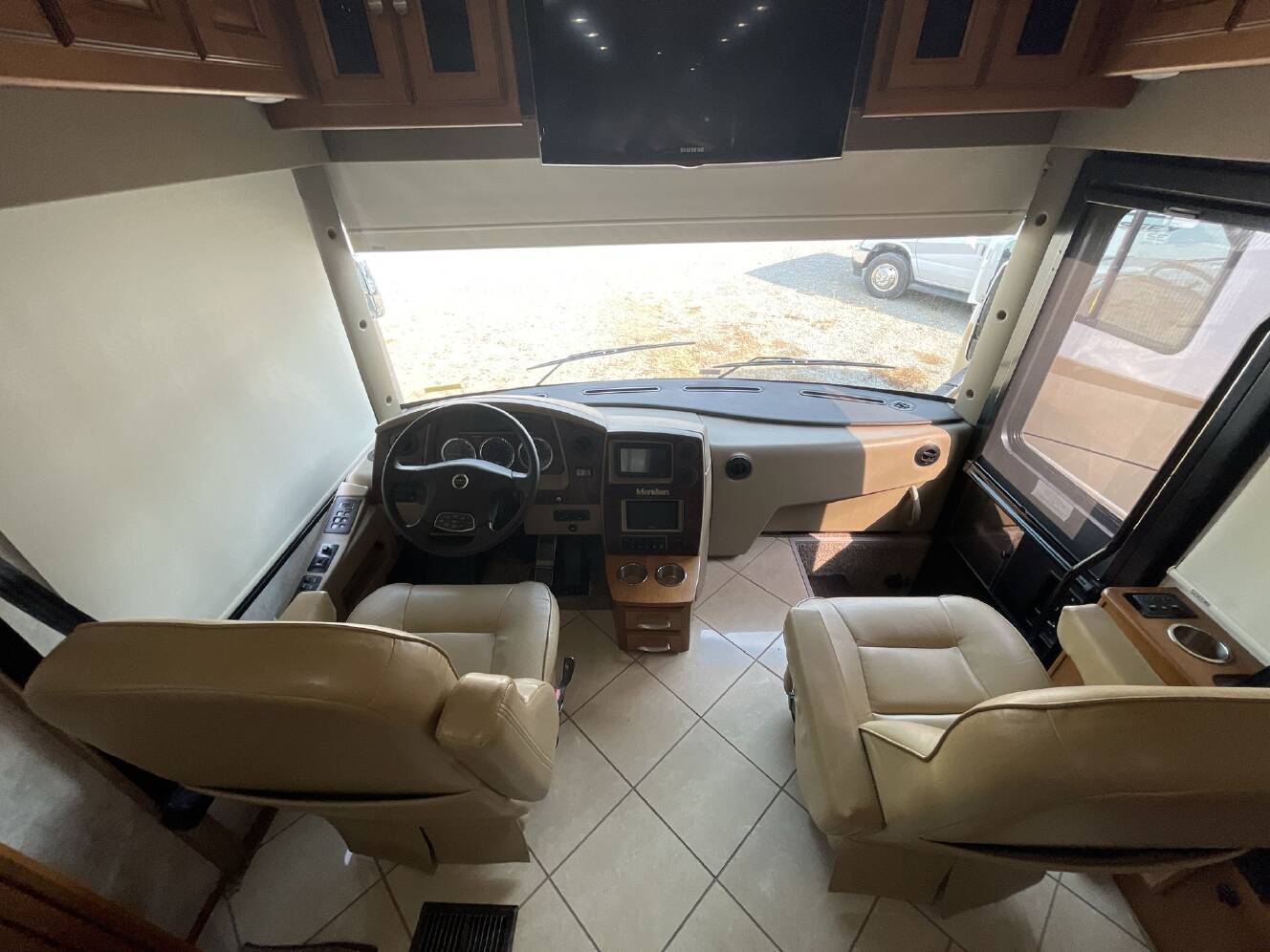A photo of this 2012 Itasca MERIDIAN 36M