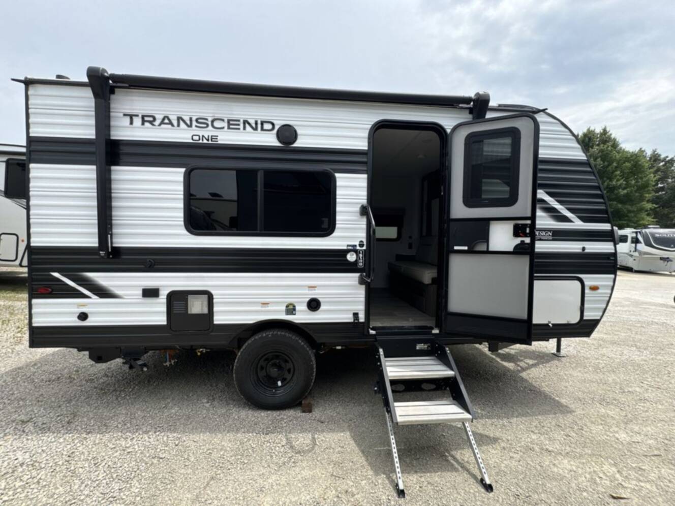 A photo of this 2025 Grand Design Transcend One 151RB
