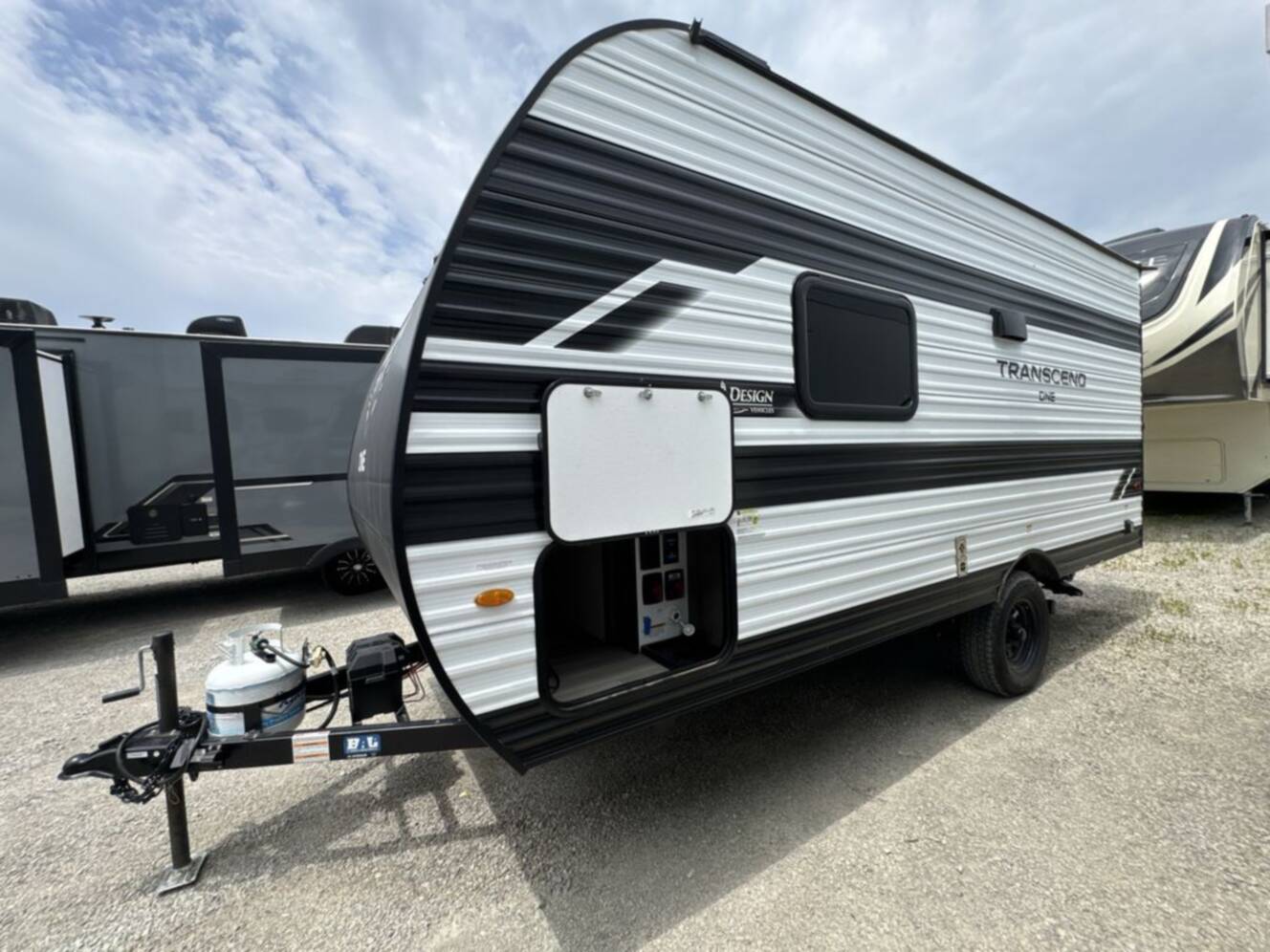 A photo of this 2025 Grand Design Transcend One 151RB