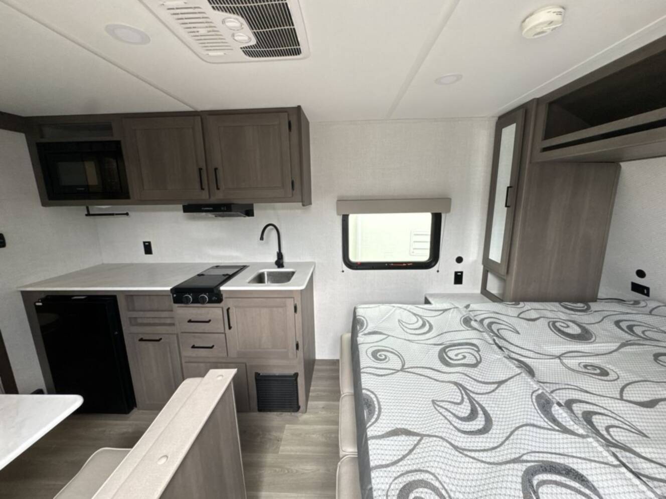 A photo of this 2025 Grand Design Transcend One 151RB