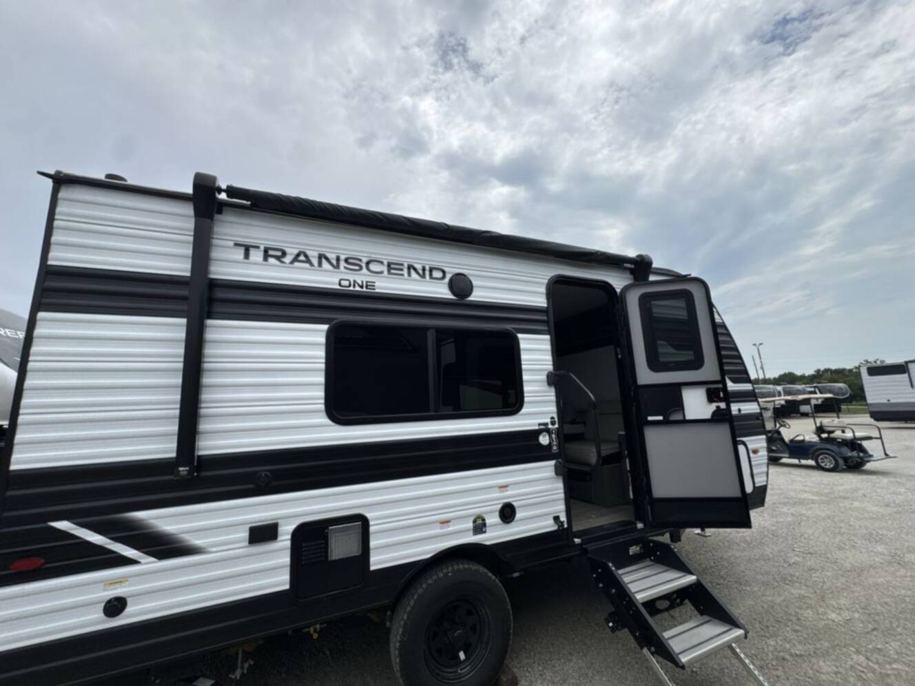A photo of this 2025 Grand Design Transcend One 151RB