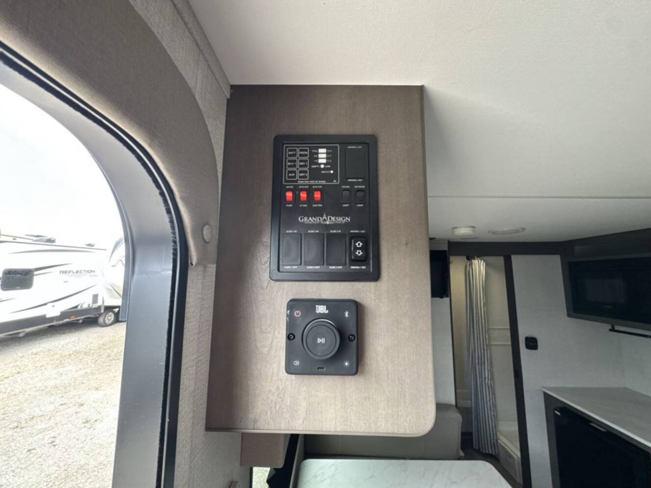 A photo of this 2025 Grand Design Transcend One 151RB