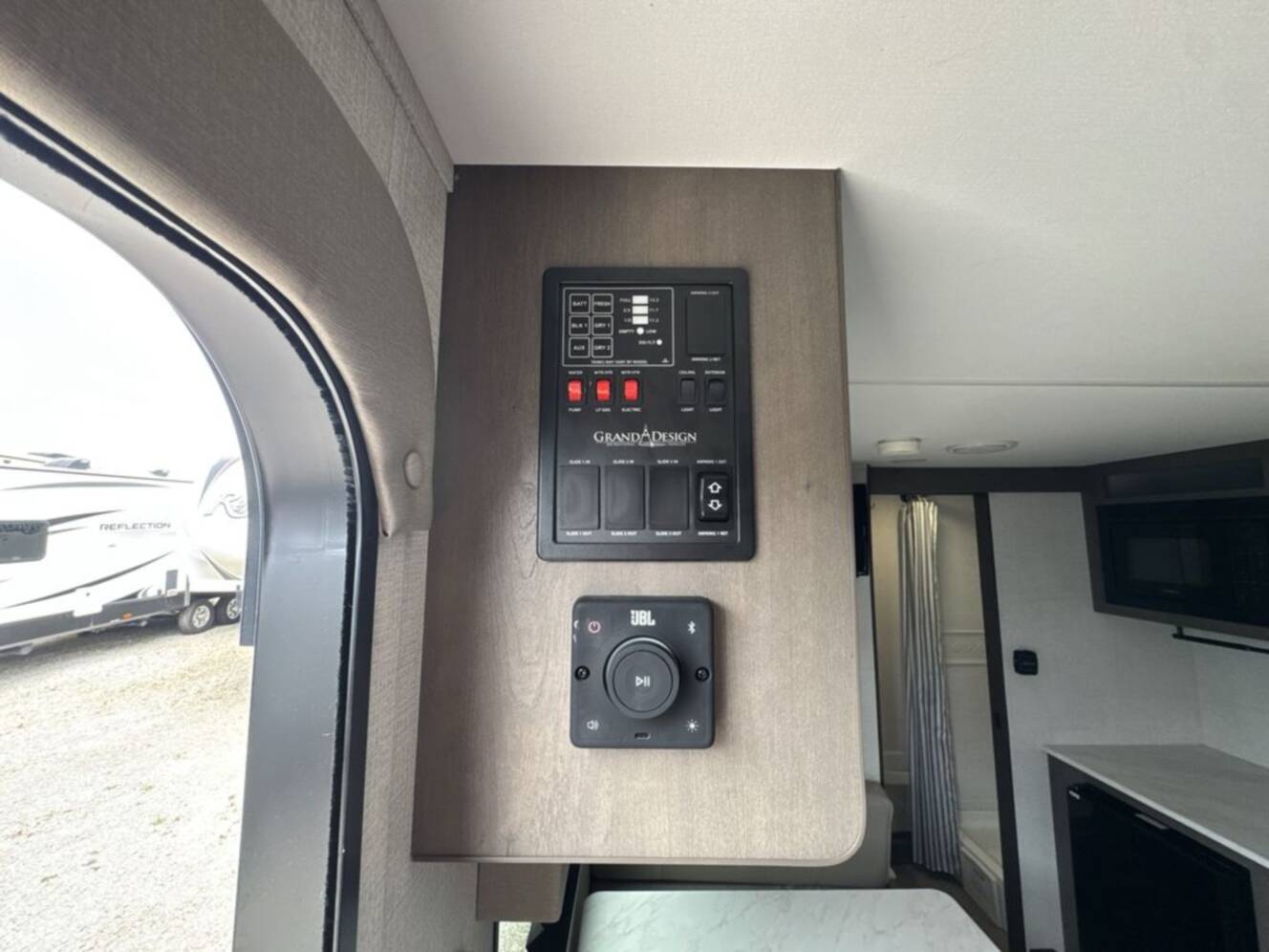 A photo of this 2025 Grand Design Transcend One 151RB