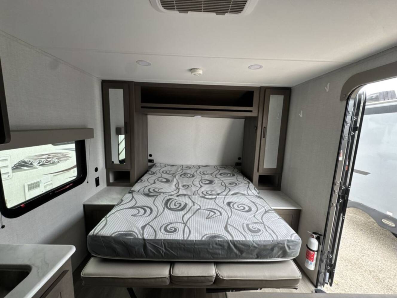 A photo of this 2025 Grand Design Transcend One 151RB