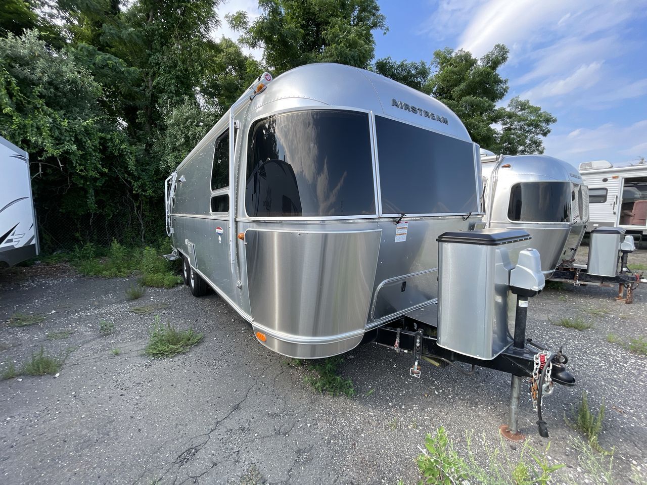 2017 Airstream International Serenity 27FBQ RV