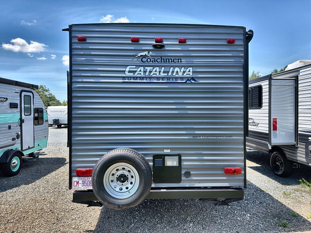 2022 Coachmen CATALINA SUMMIT SERIES 184BHS in rural hall NC