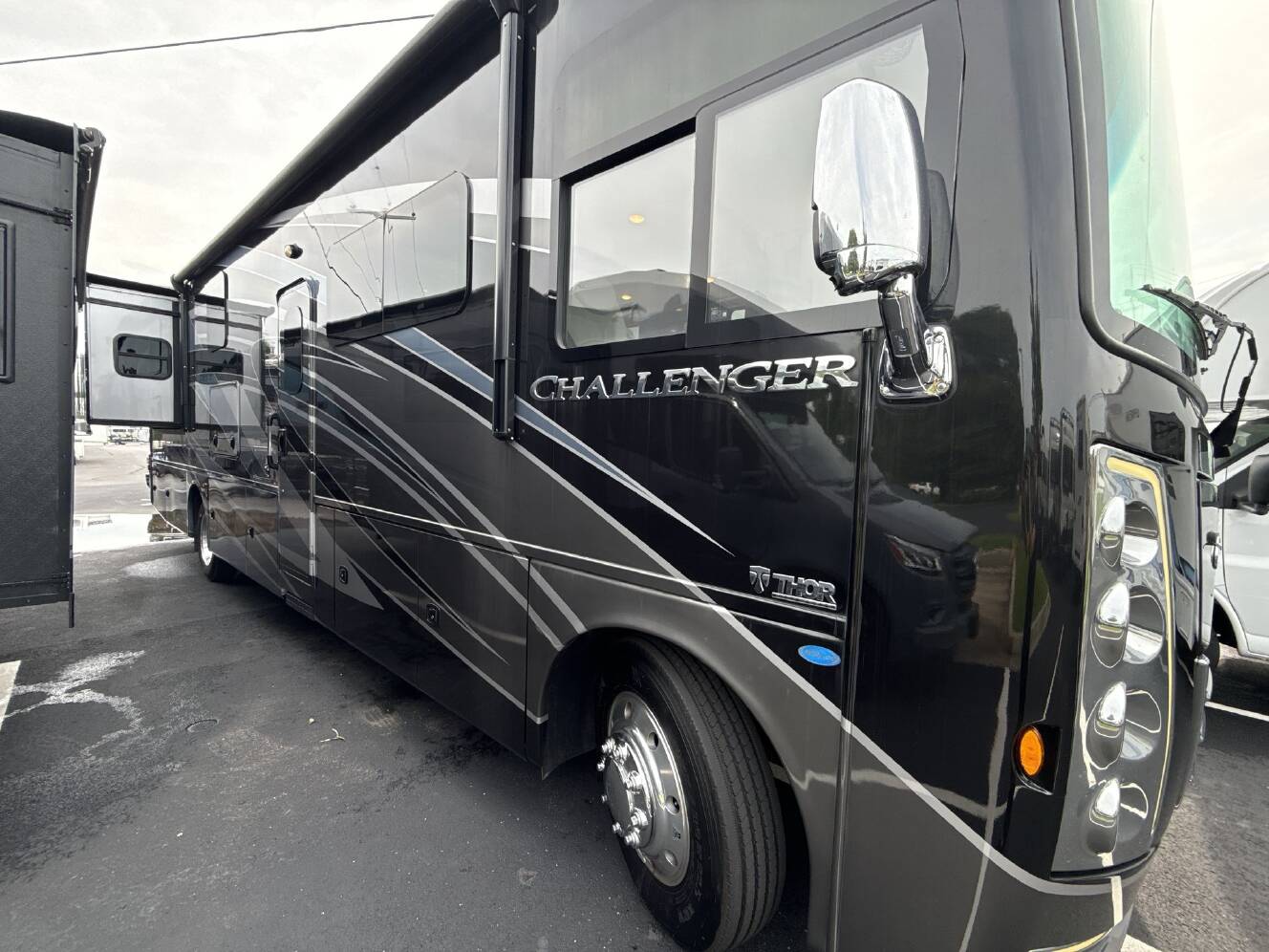 A photo of this 2023 Thor Motor Coach Challenger 36FA