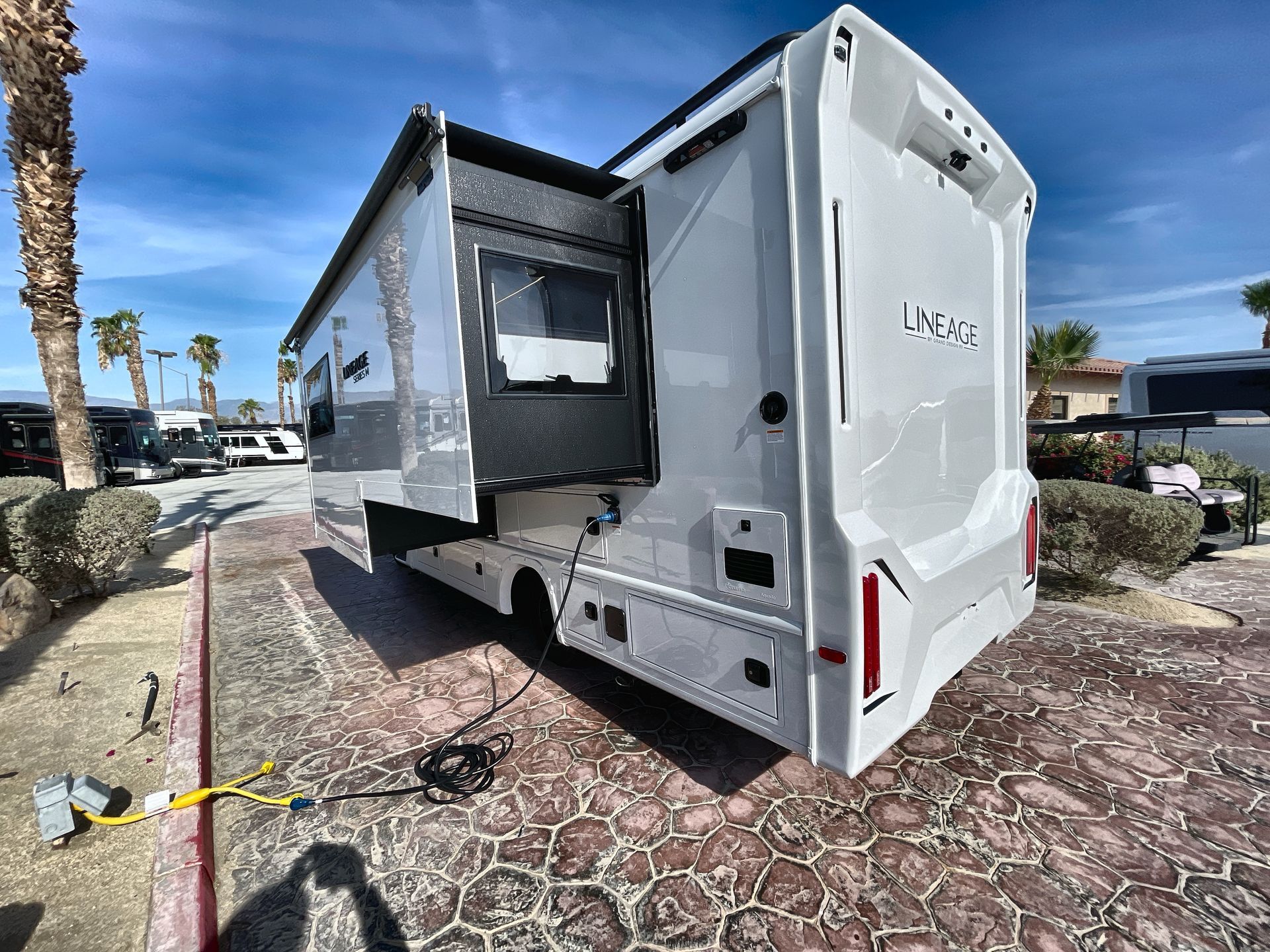 2027 Grand Design Lineage Series M 25FW in palm desert CA