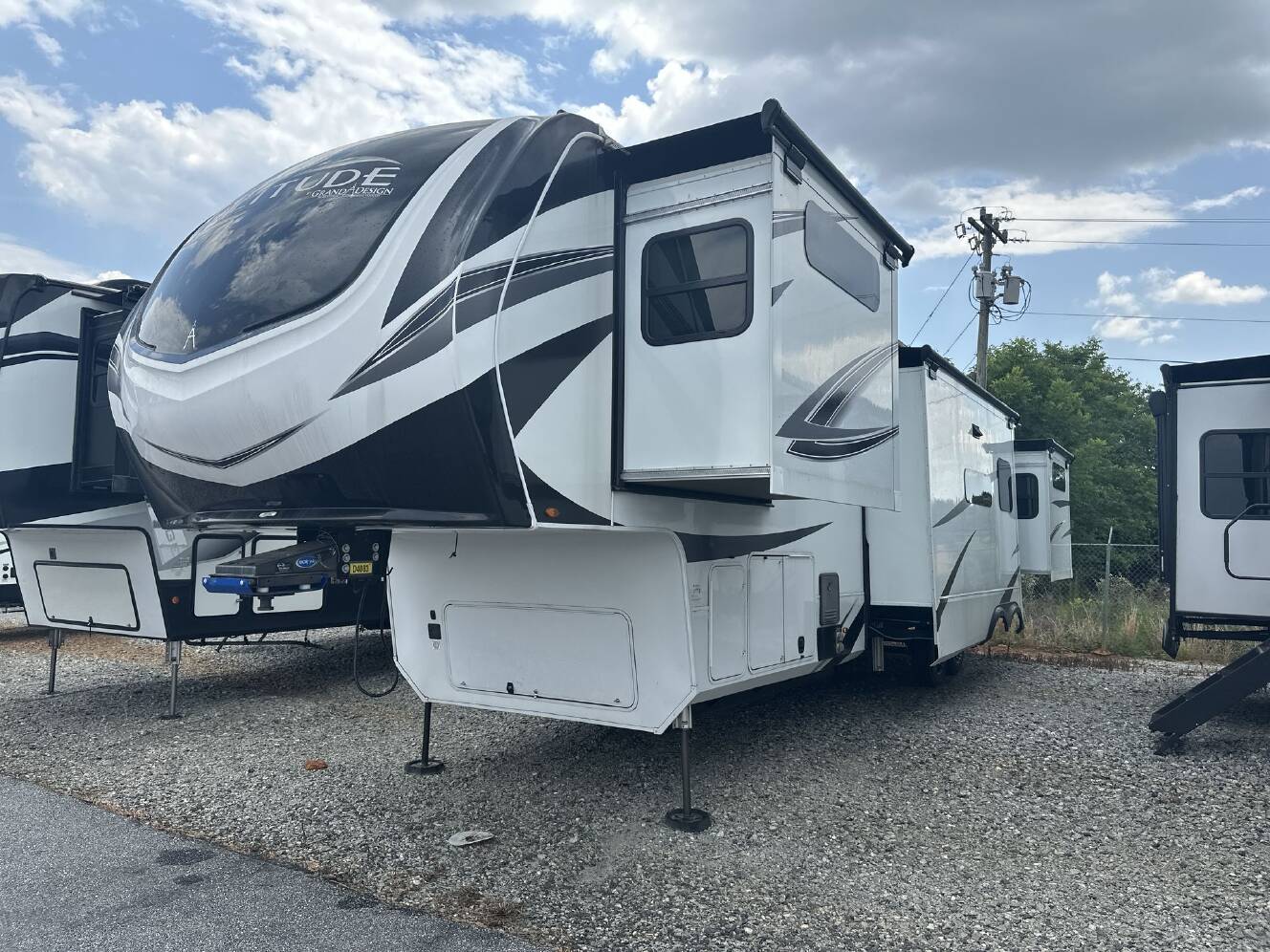 A photo of this 2023 Grand Design Solitude 391DL-R