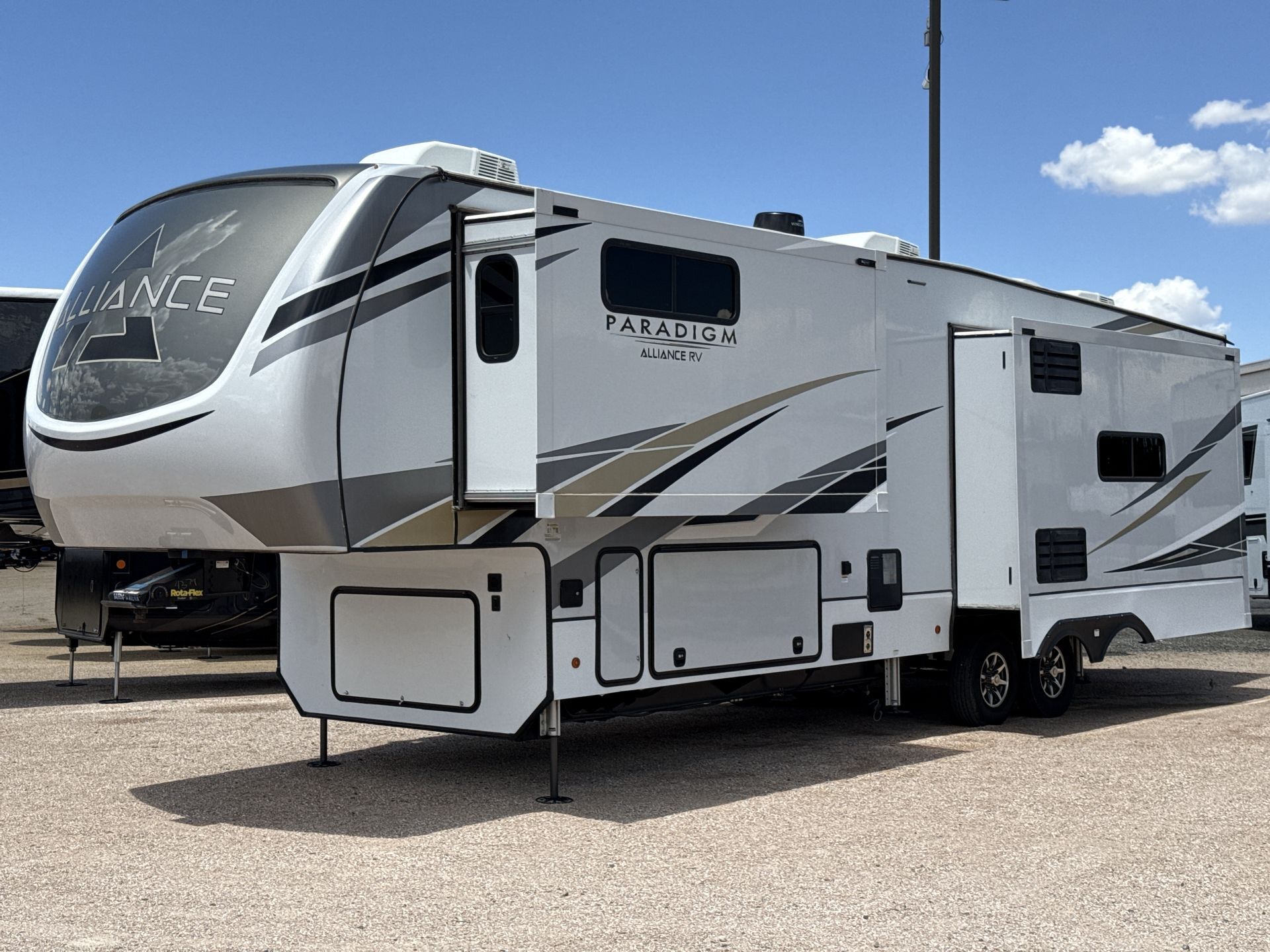 2022 Alliance Paradigm 340RL in prescott AZ