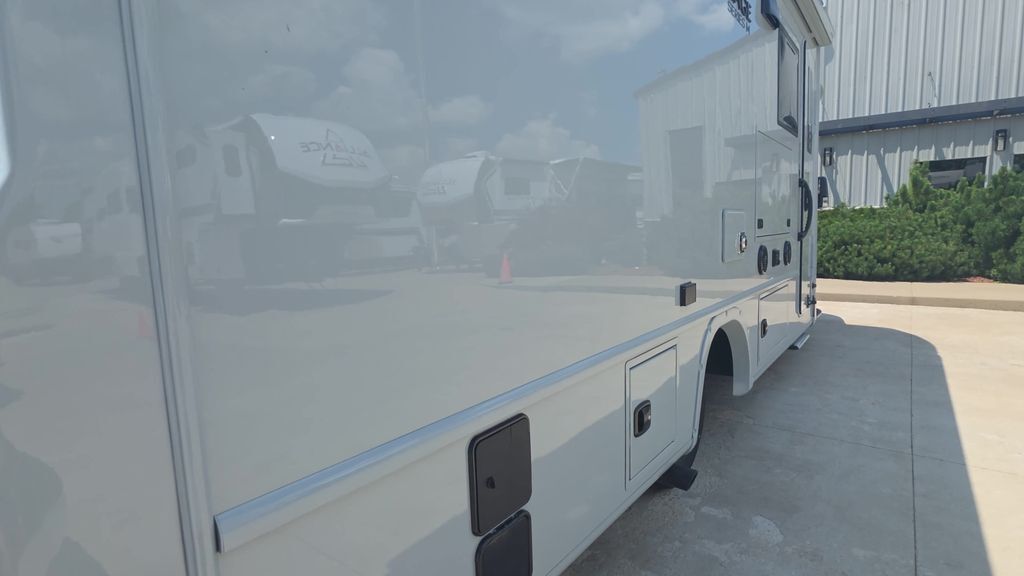2027 Grand Design Lineage Series M 25FW in strafford MO