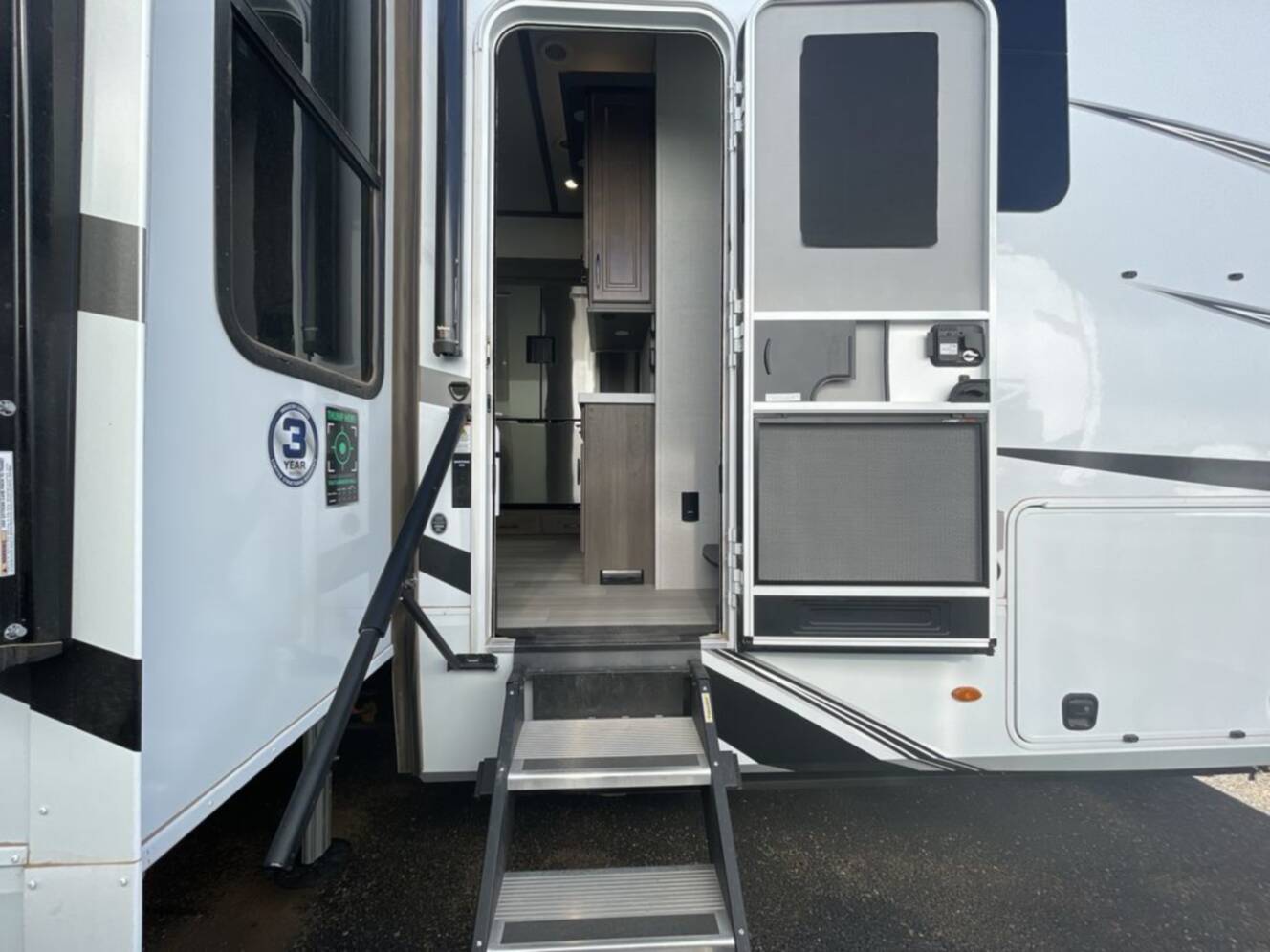 A photo of this 2025 Grand Design Solitude 391DL