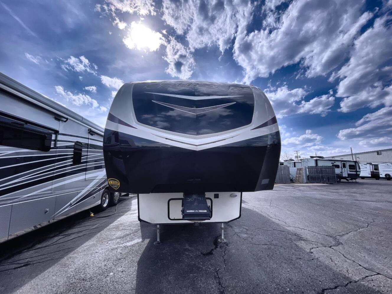 A photo of this 2018 Crossroads Cruiser 3351BH