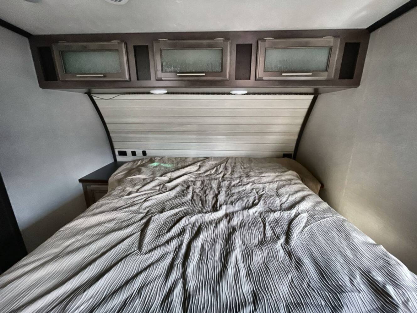 A photo of this 2018 Crossroads Cruiser 3351BH