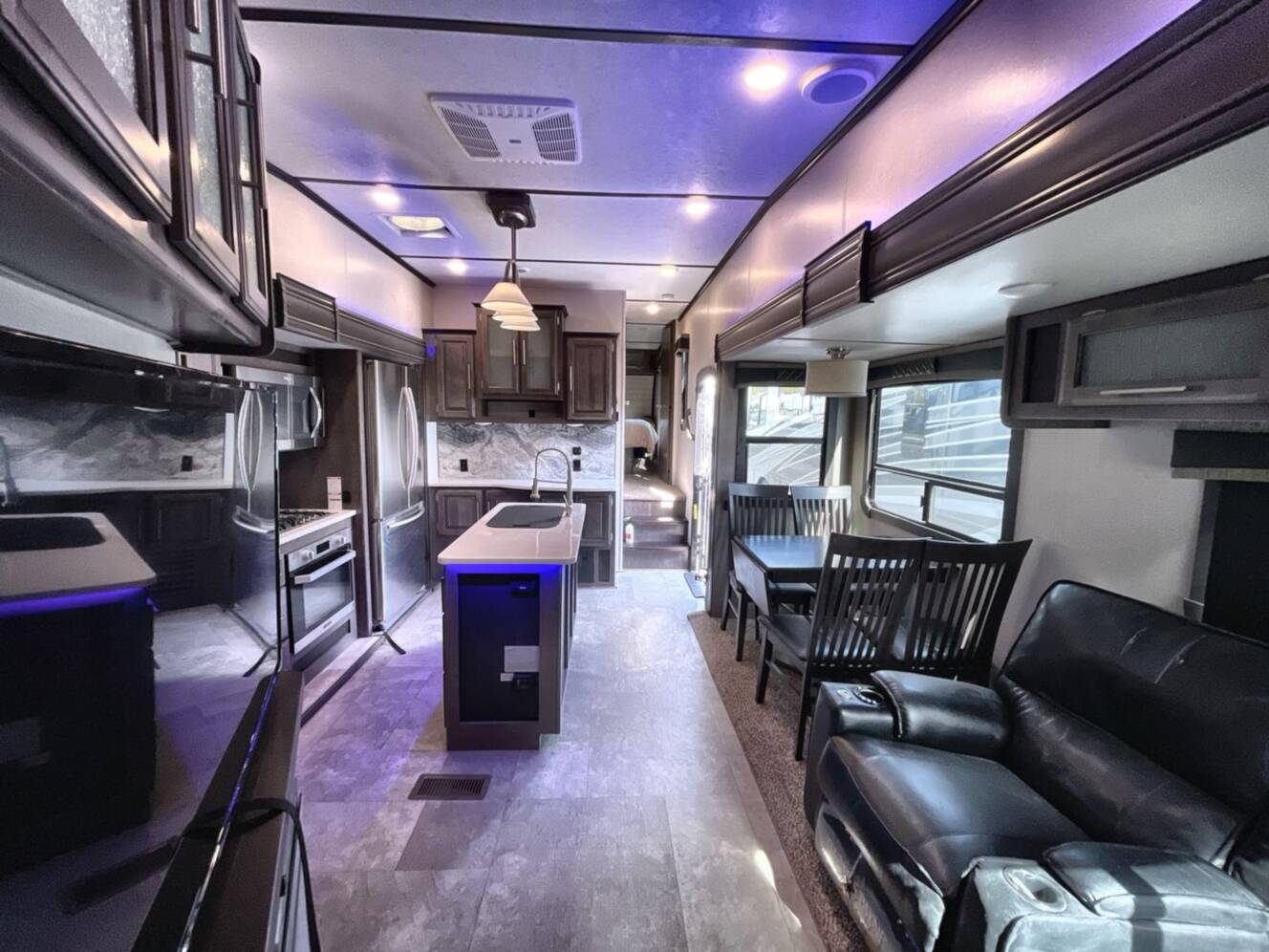 A photo of this 2018 Crossroads Cruiser 3351BH