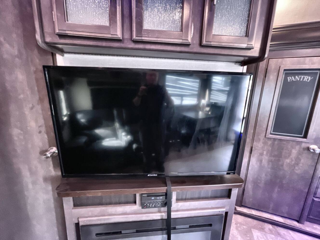 A photo of this 2018 Crossroads Cruiser 3351BH