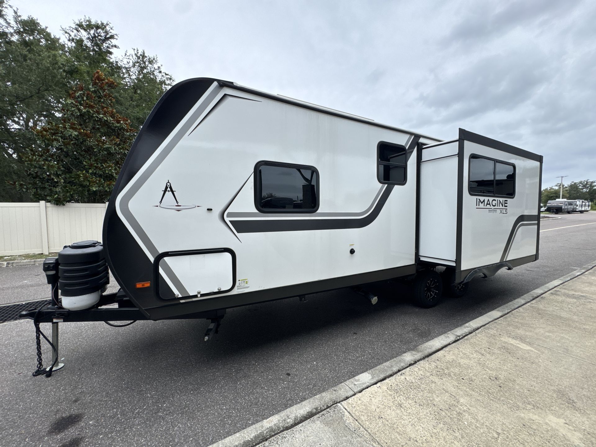 2025 Grand Design Imagine 23LDE in dover FL