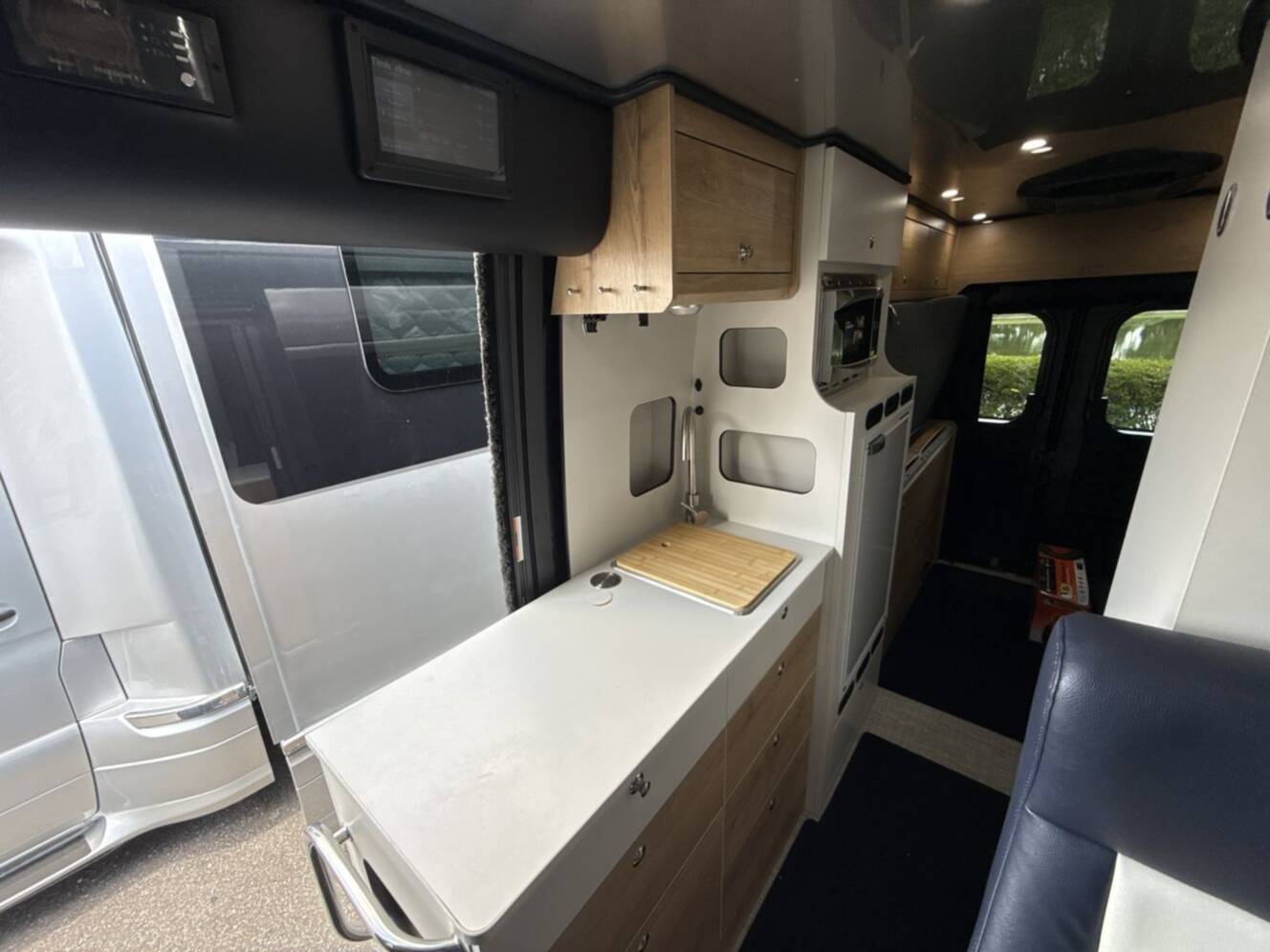 A photo of this 2026 Airstream Rangeline Rangeline