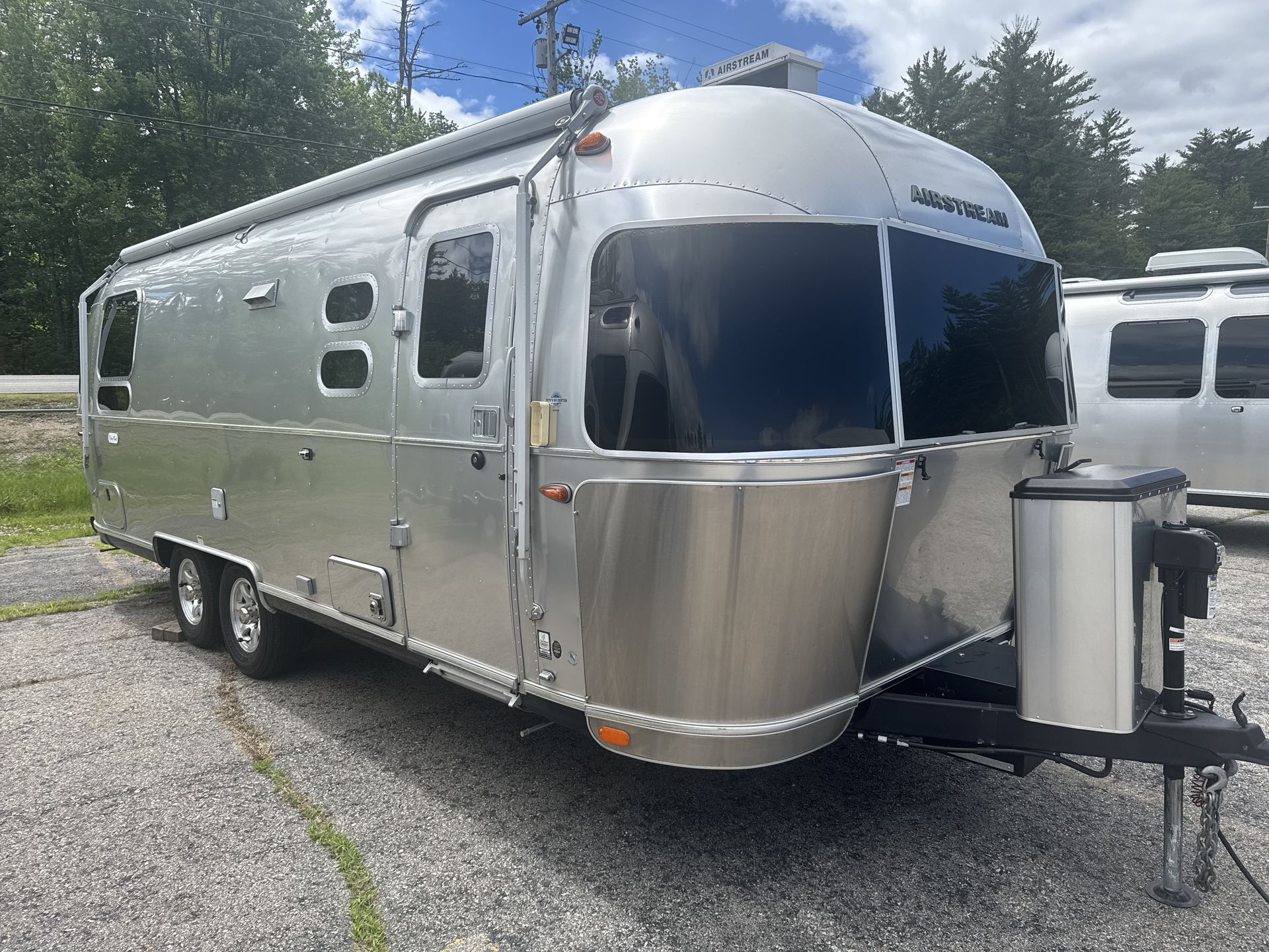 2023 Airstream Flying Cloud 25RBT 25RB TWIN in lebanon ME