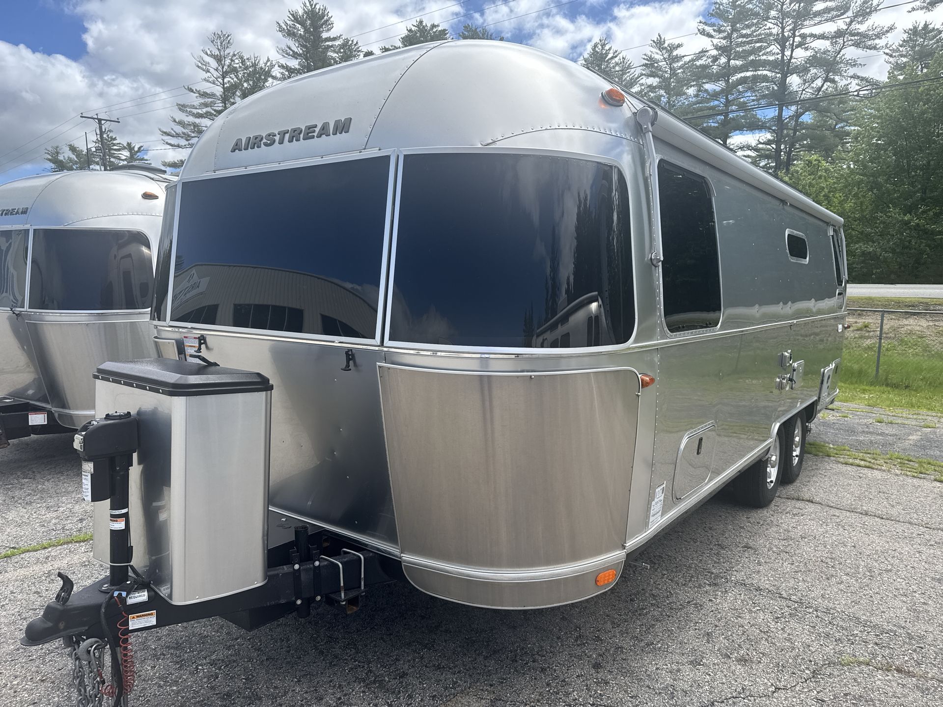 2023 Airstream Flying Cloud 25RBT 25RB TWIN in lebanon ME