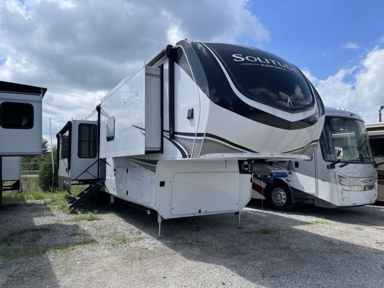 A photo of this 2025 Grand Design Solitude 417KB