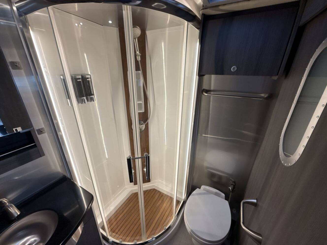 A photo of this 2021 Airstream Atlas Murphy Suite MURPHY SUITE
