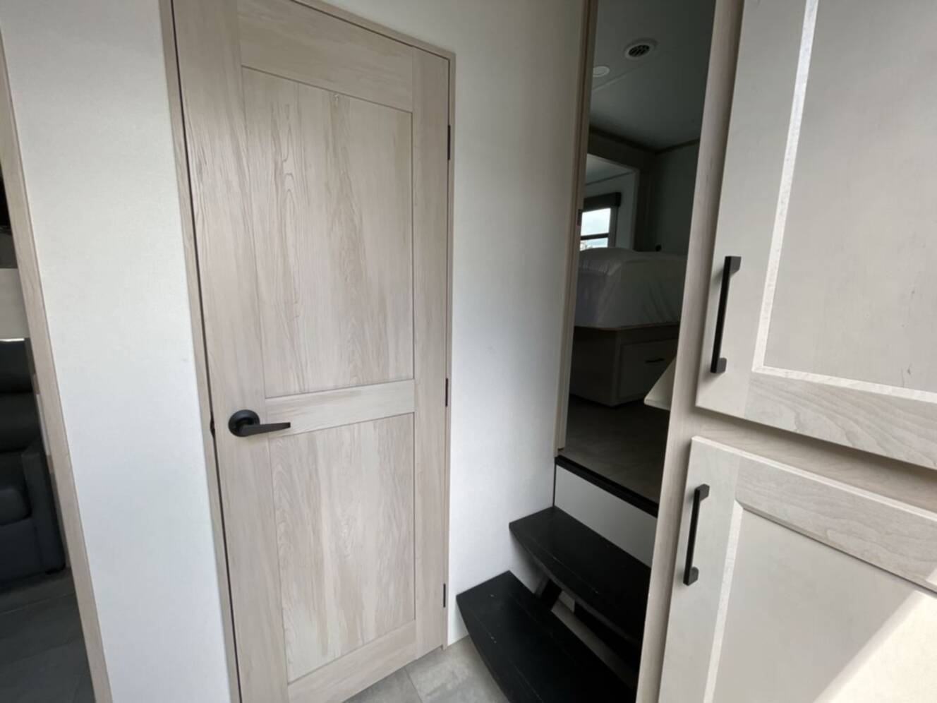 A photo of this 2025 Grand Design Solitude 417KB