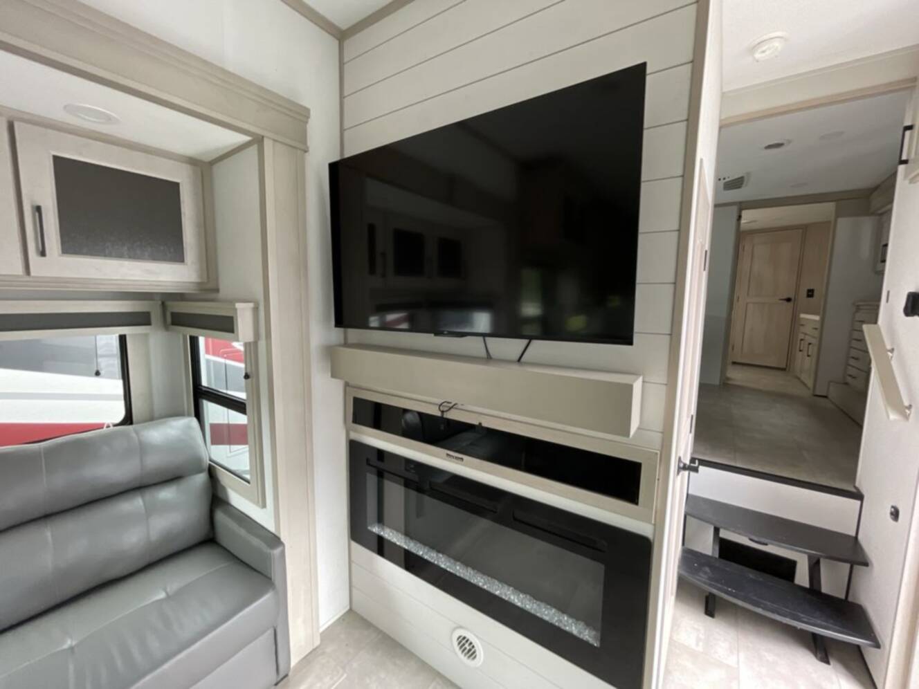 A photo of this 2025 Grand Design Solitude 417KB