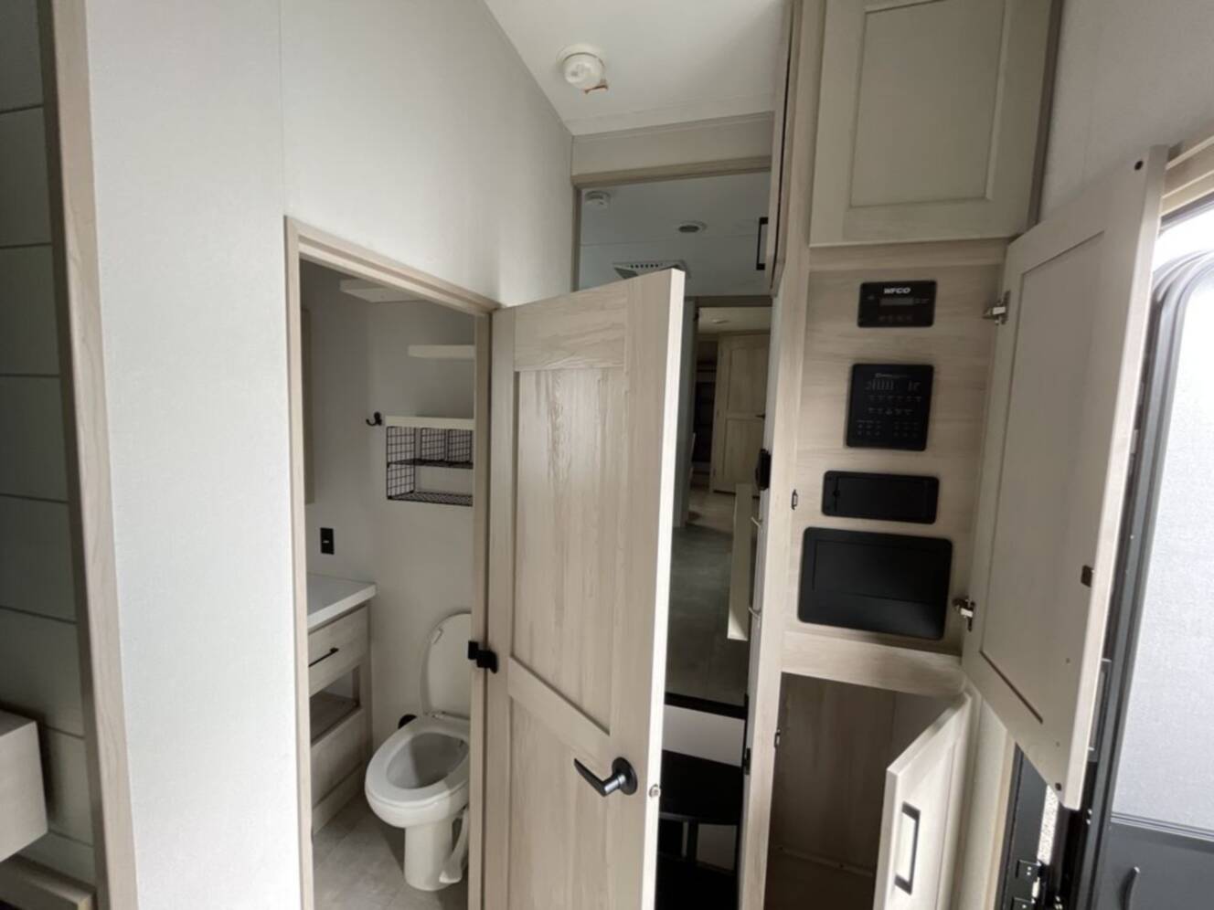 A photo of this 2025 Grand Design Solitude 417KB