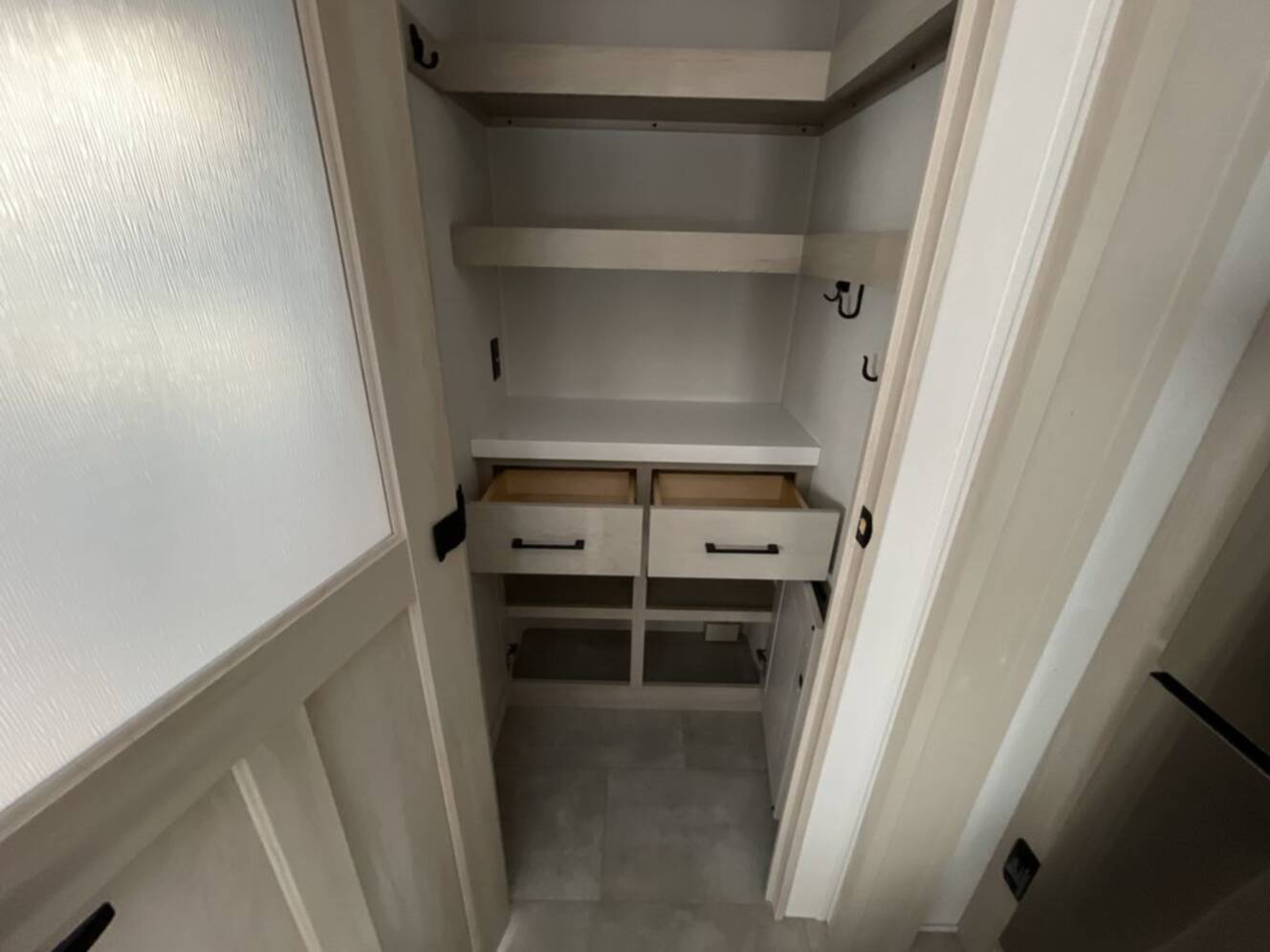 A photo of this 2025 Grand Design Solitude 417KB