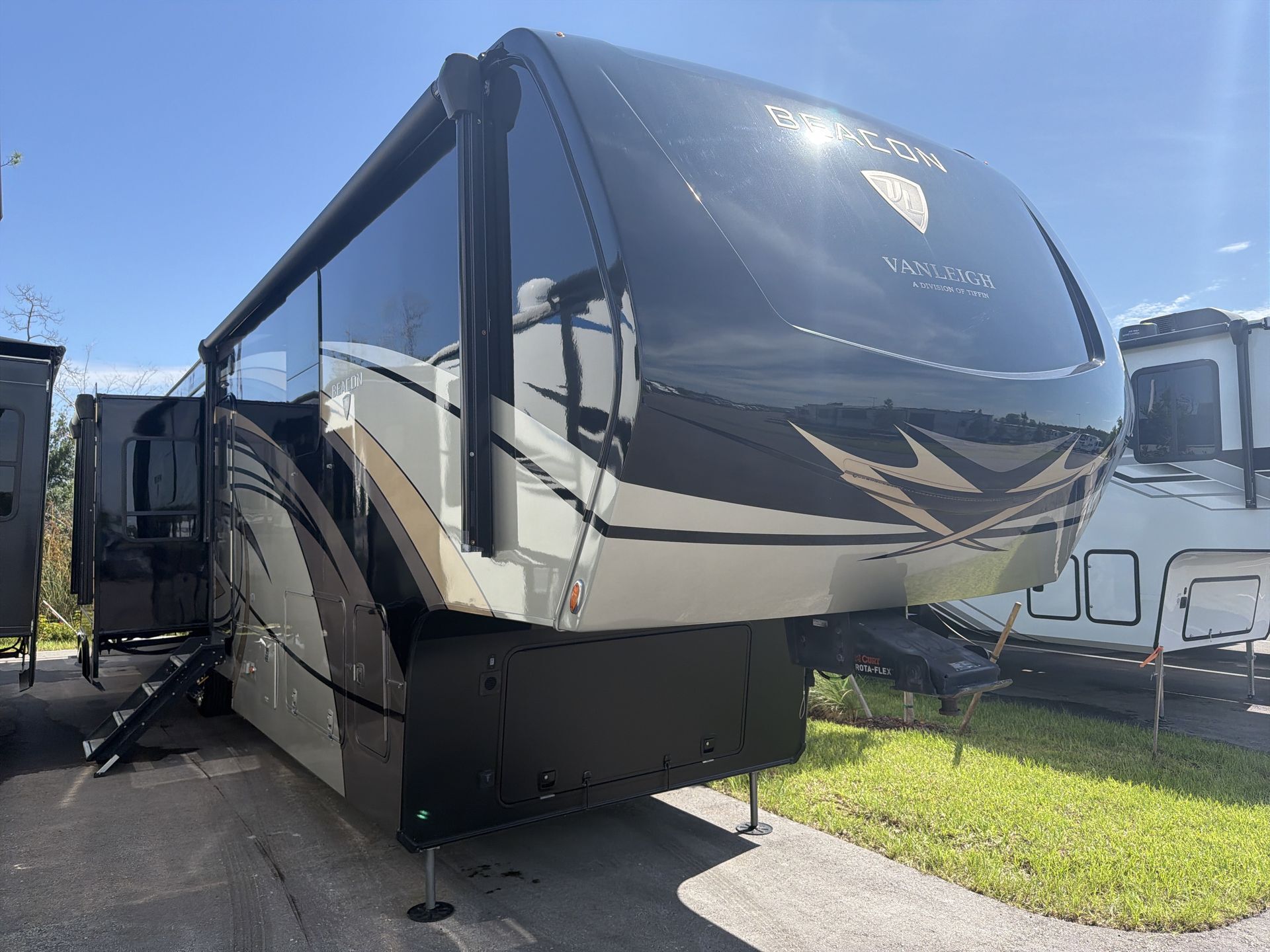 2022 Vanleigh Rv Beacon 42RKB in fort myers FL