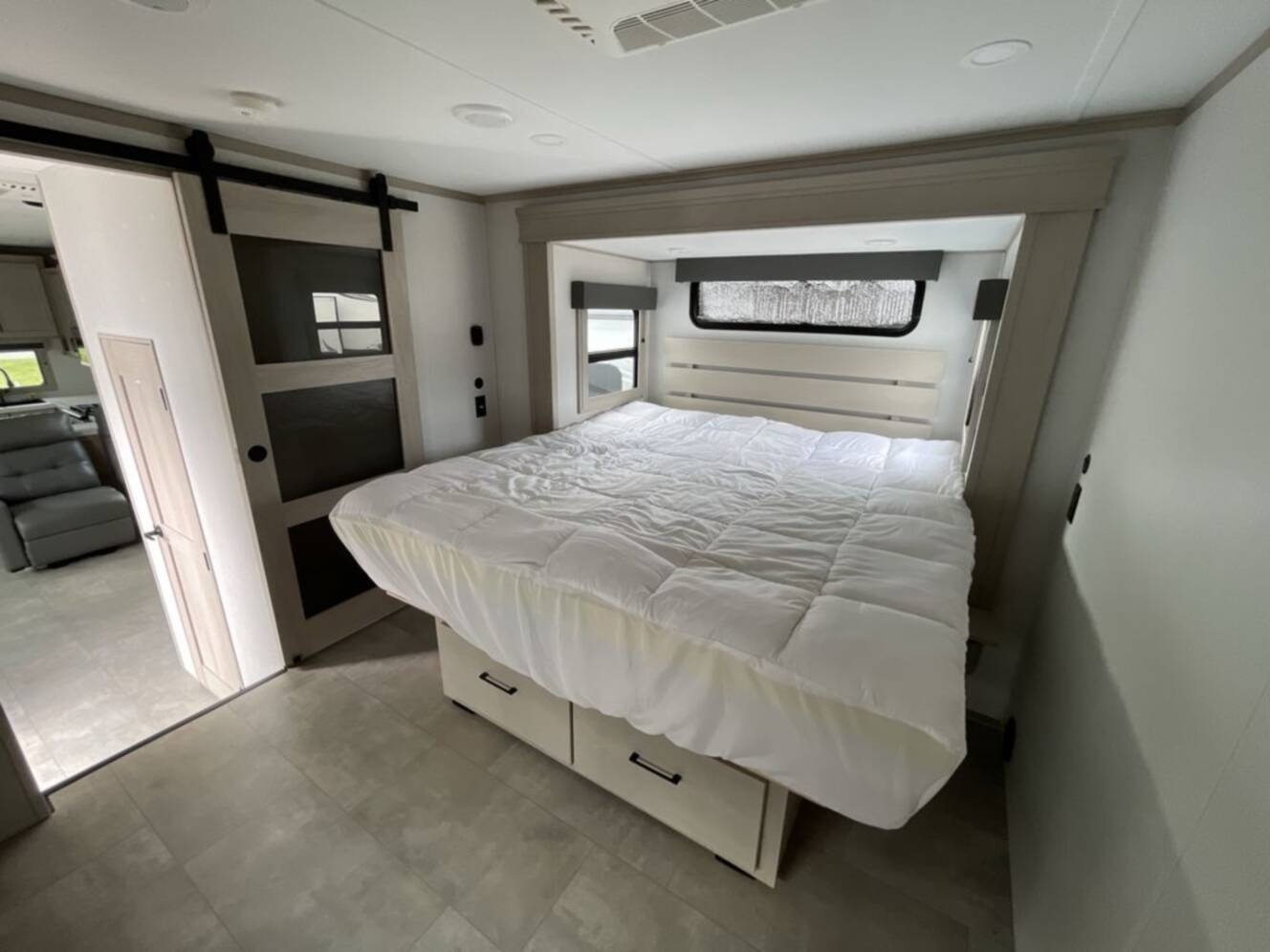 A photo of this 2025 Grand Design Solitude 417KB