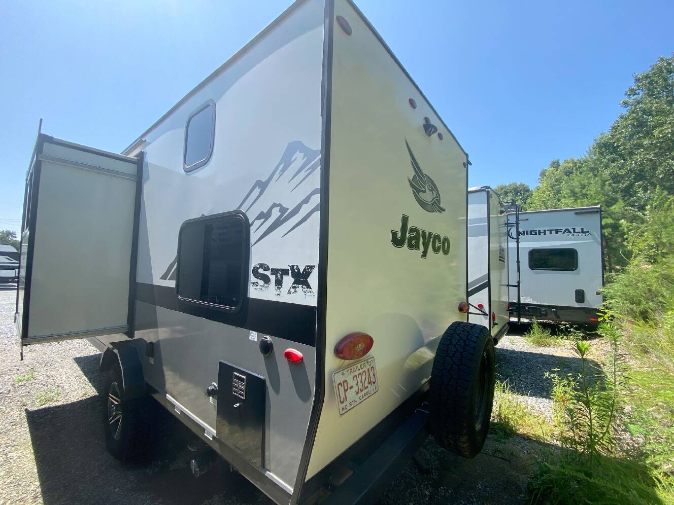 A photo of this 2022 Jayco Jay Flight SLX 184BS