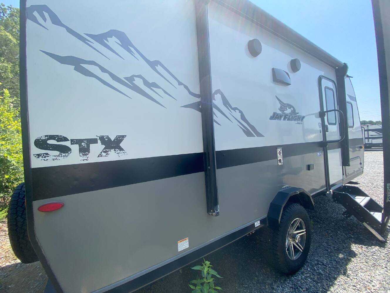 A photo of this 2022 Jayco Jay Flight SLX 184BS