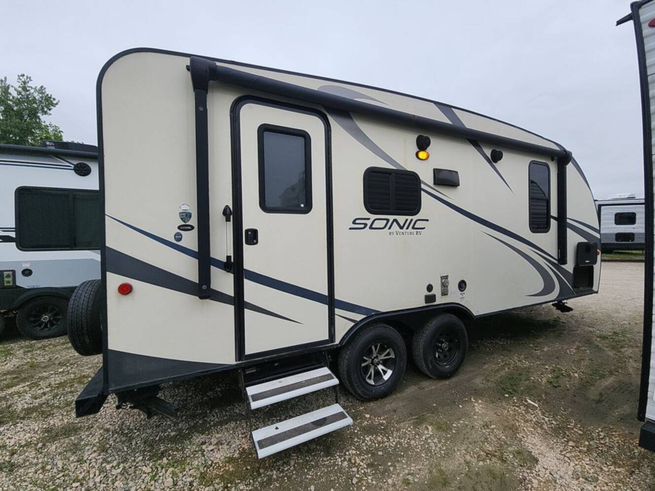 A photo of this 2018 Kz SONIC 200VML