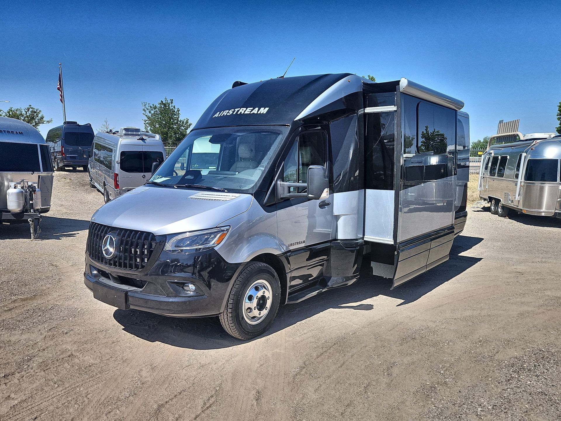 2026 Airstream Atlas MS Tommy Bahama in albuquerque NM