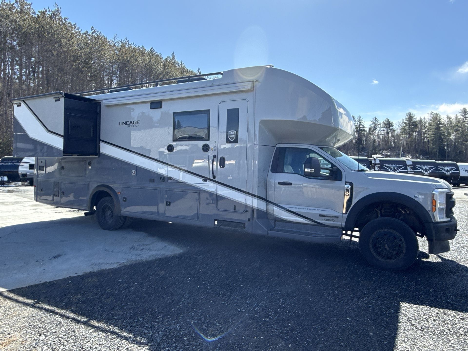 2026 Grand Design Lineage Series F 31ZW in east montpelier VT