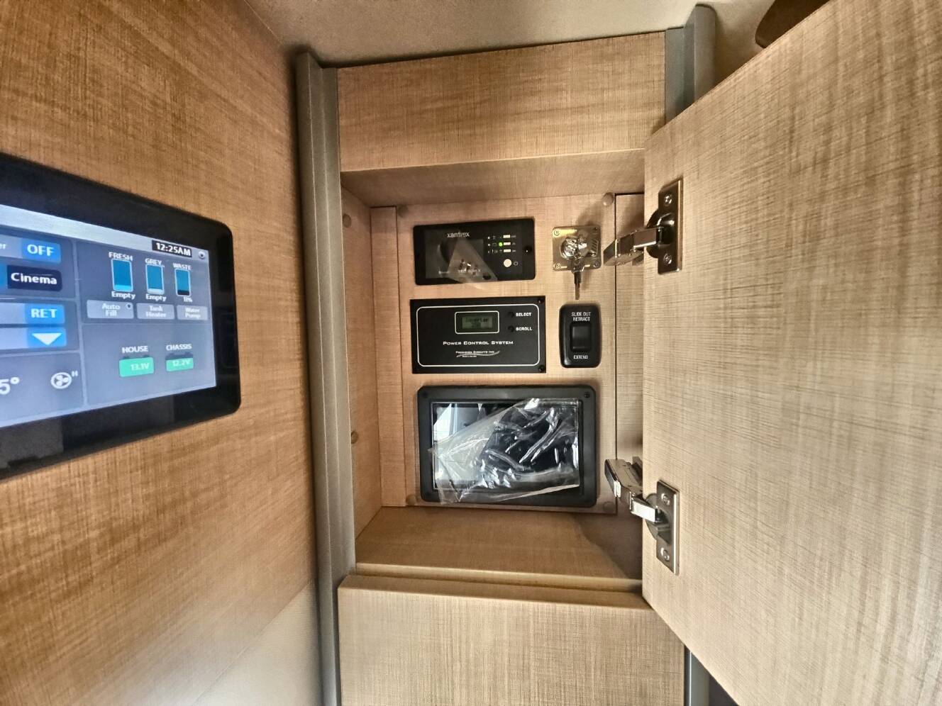 A photo of this 2026 Airstream Atlas MS Tommy Bahama