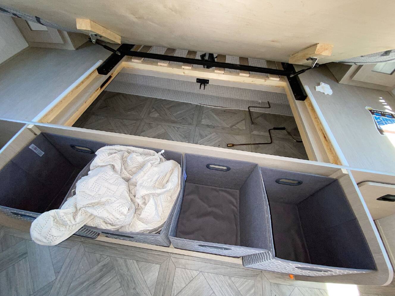A photo of this 2024 Forest River Salem Cruiser Lite Platinum 261BHXL