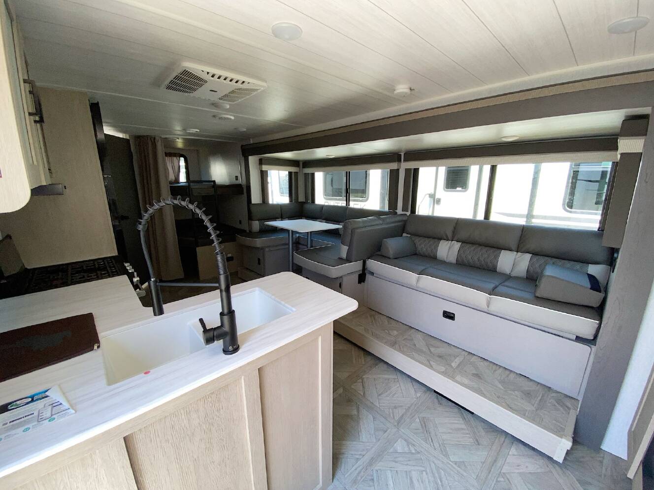 A photo of this 2024 Forest River Salem Cruiser Lite Platinum 261BHXL
