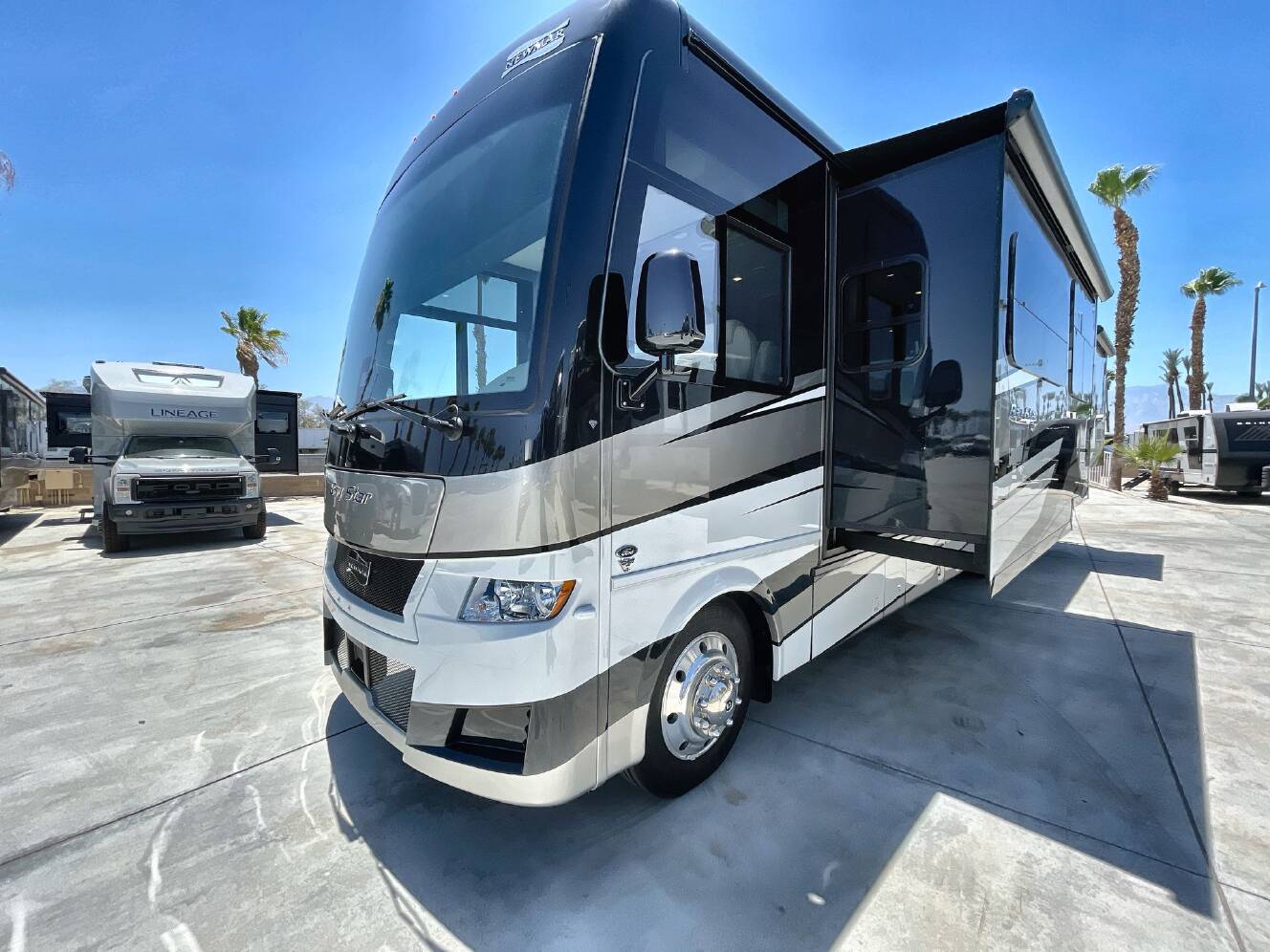 A photo of this 2026 Newmar Bay Star 3626