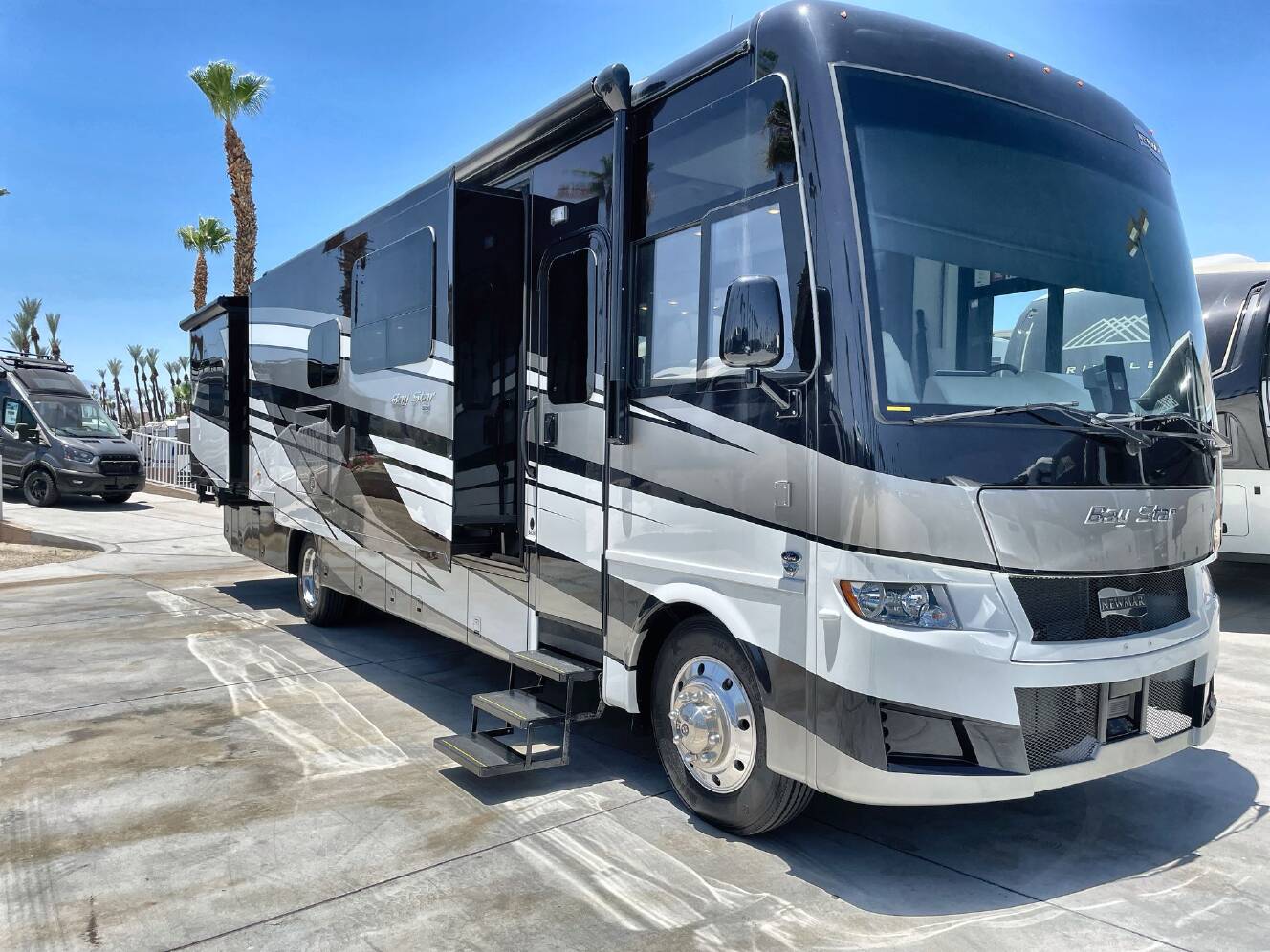 A photo of this 2026 Newmar Bay Star 3626